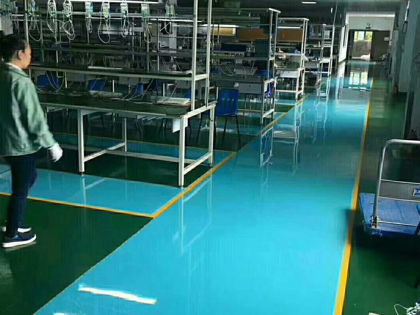 環(huán)氧自流平地坪 