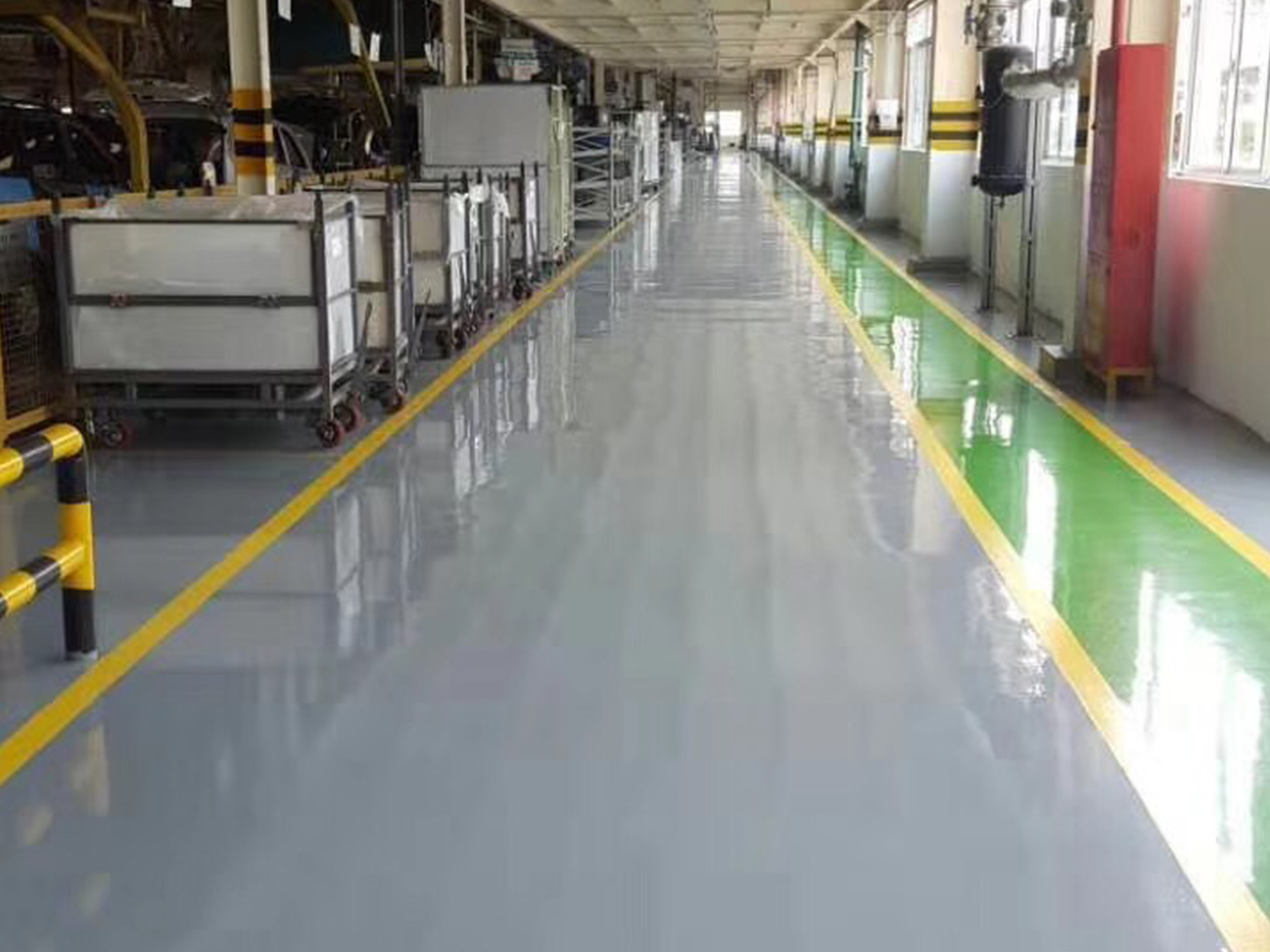 環(huán)氧自流平地坪 