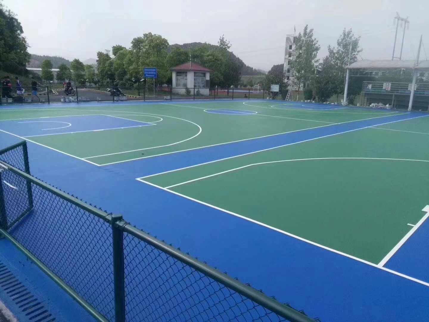 硅pu球場(chǎng)及塑膠跑道 