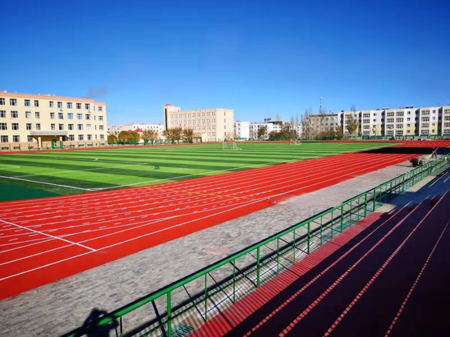 硅pu球場(chǎng)及塑膠跑道 