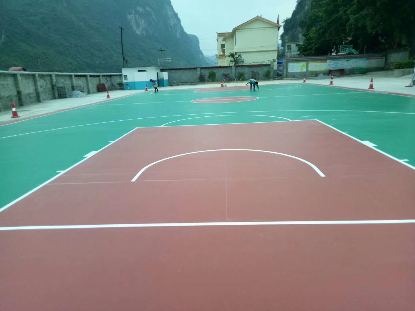 硅pu球場(chǎng)及塑膠跑道 