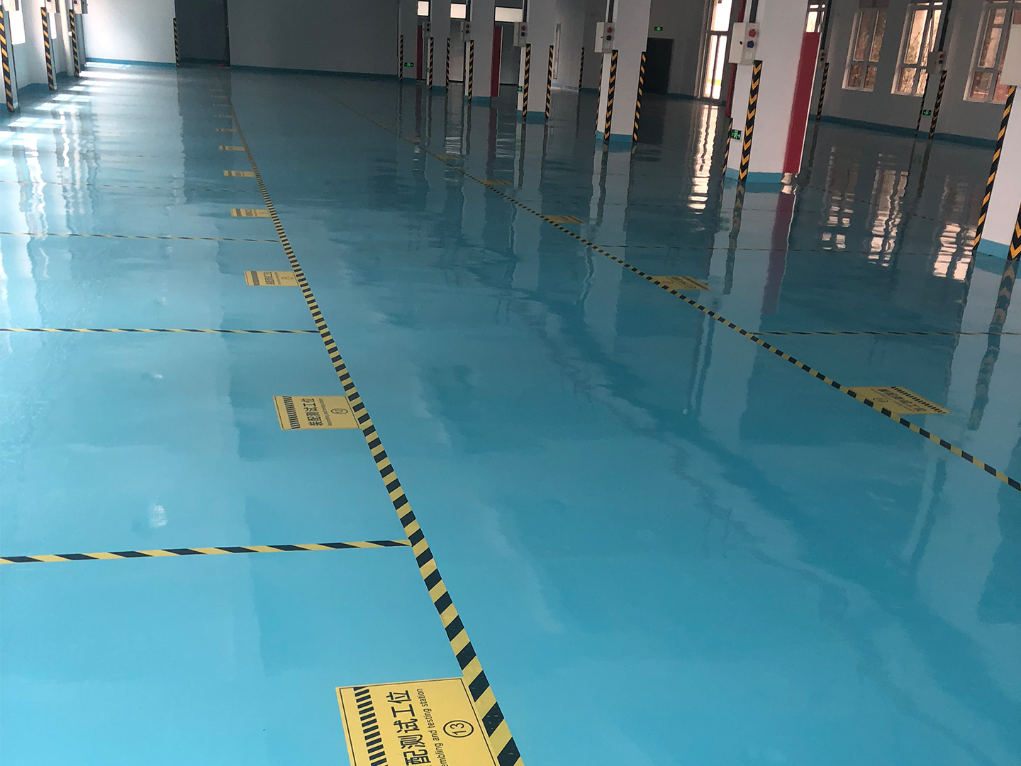 防靜電自流平地坪 