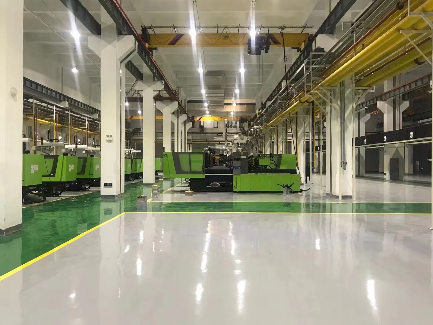 防靜電自流平地坪 