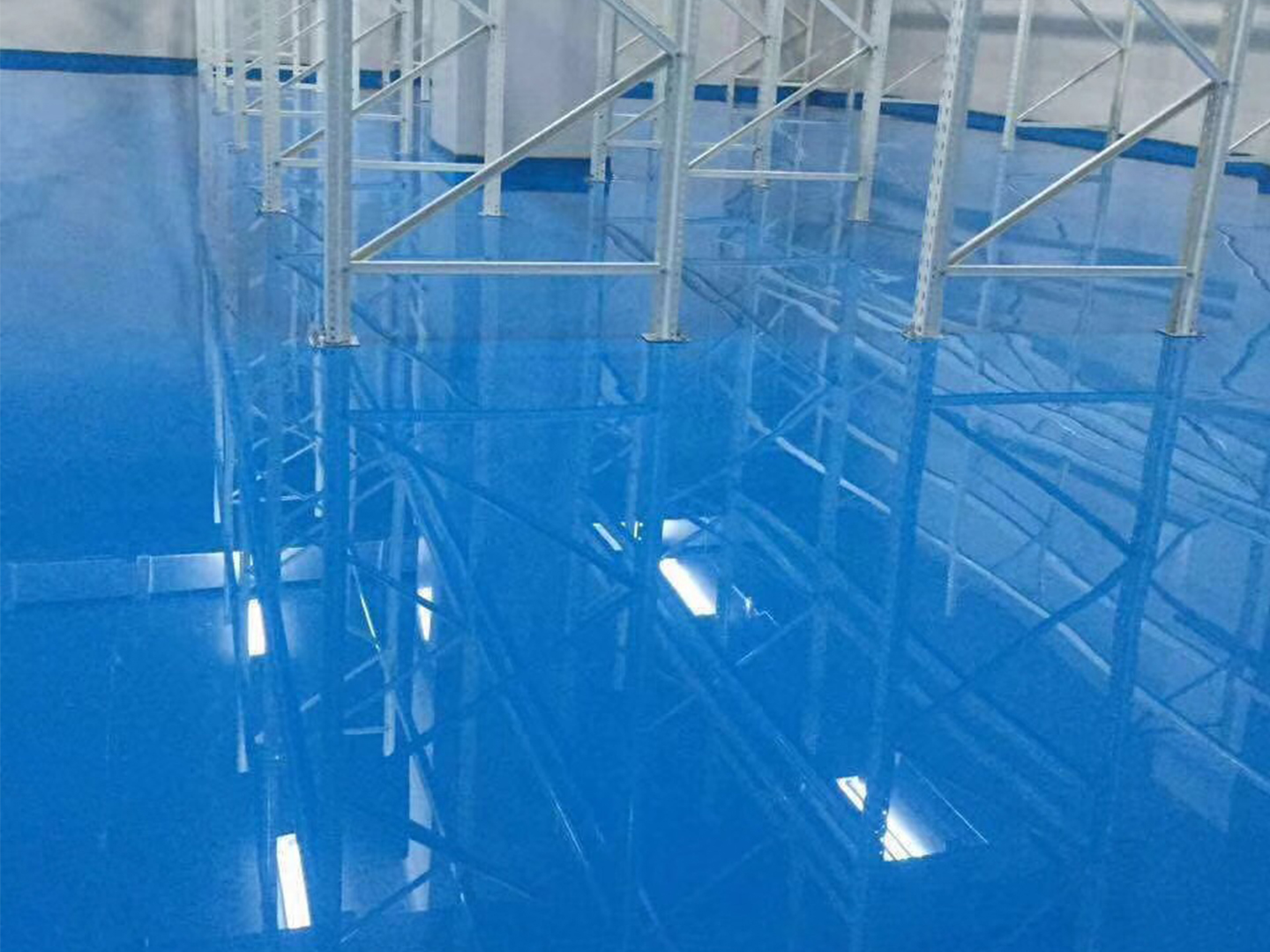 環(huán)氧自流平地坪 